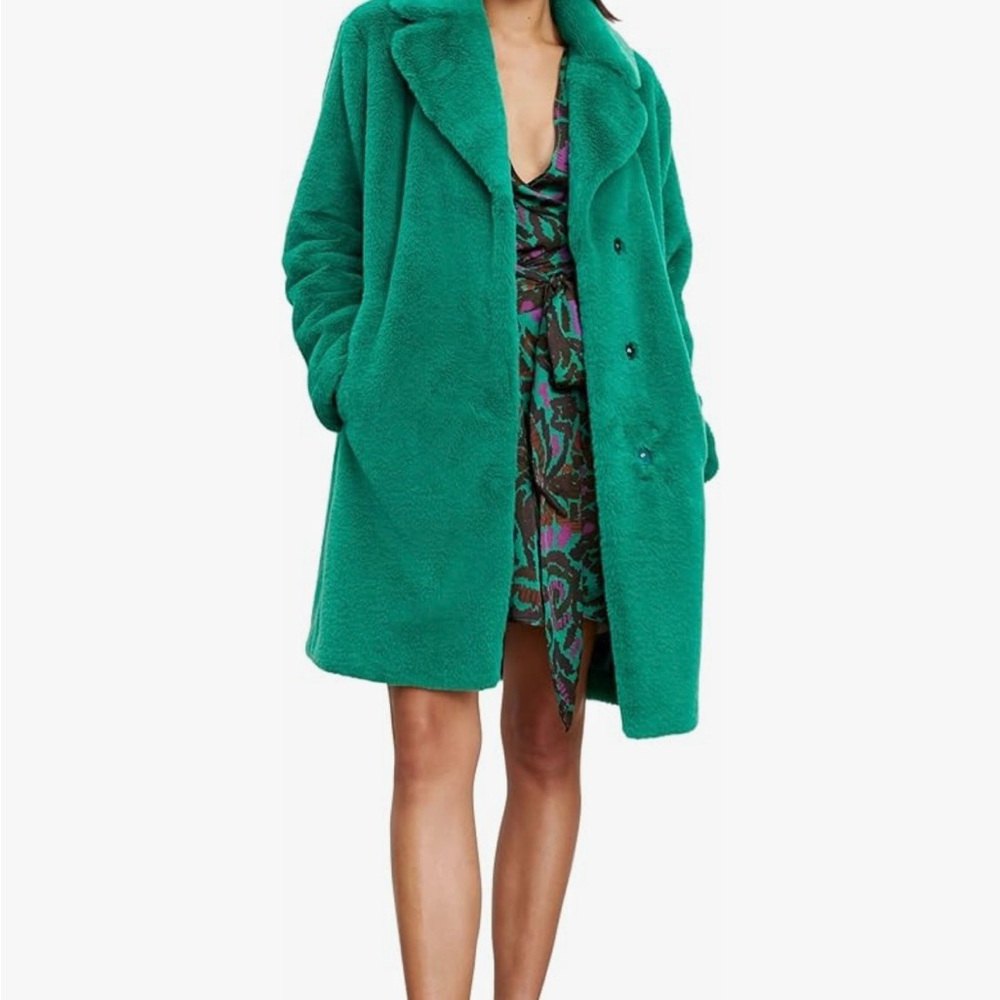 Evalyn lux Faux Fur Coat by Velvet by Graham and Spencer NEW WITH TAGS Size L